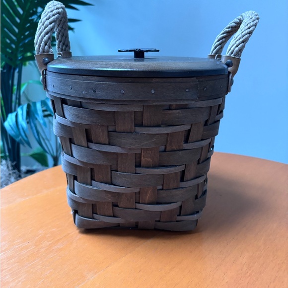 Longaber Dave’s Heritage lidded basket